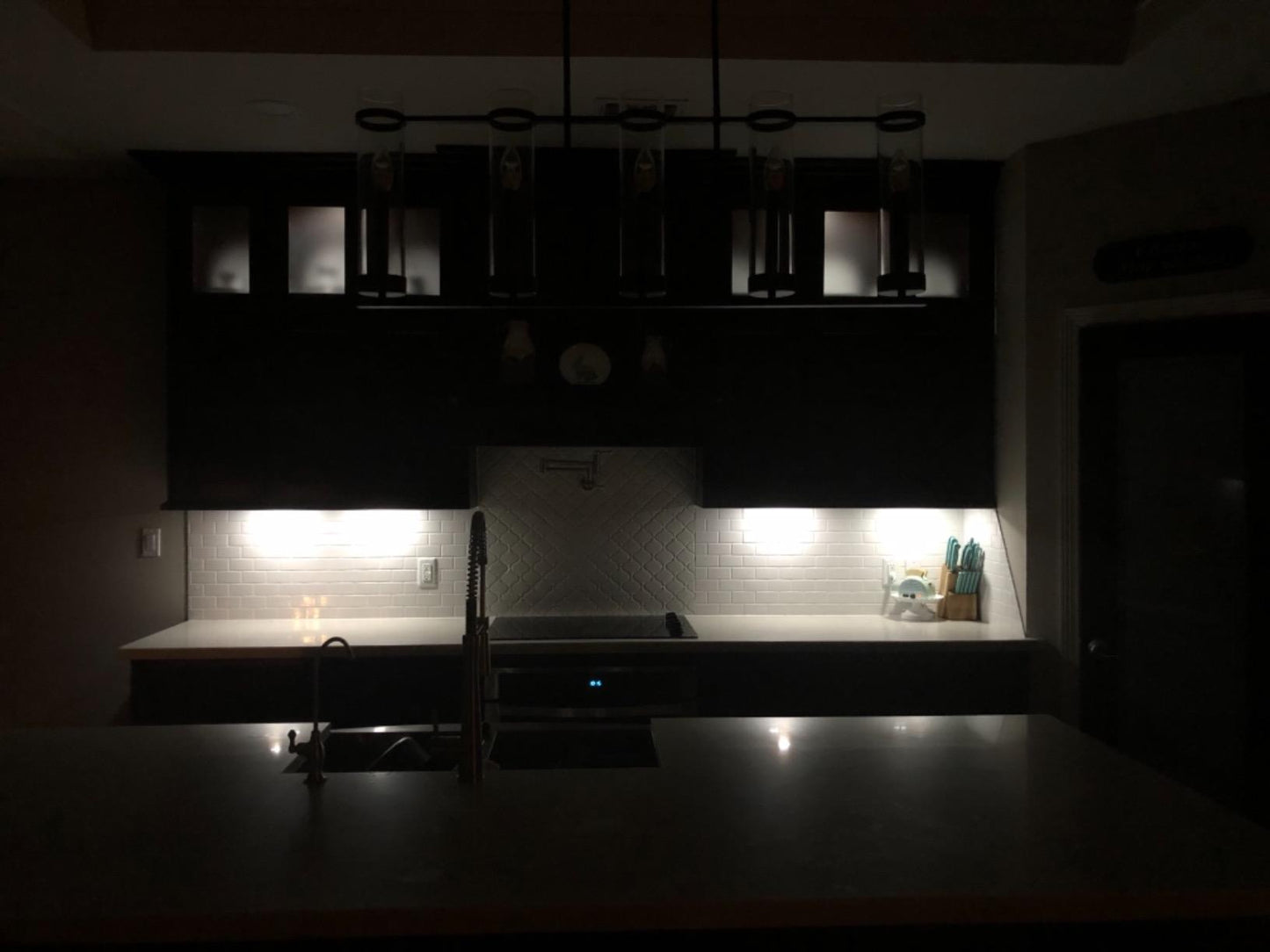 Dimmable Under Cabinet Light, Set of 4 Puck Lights, 8W 680LM