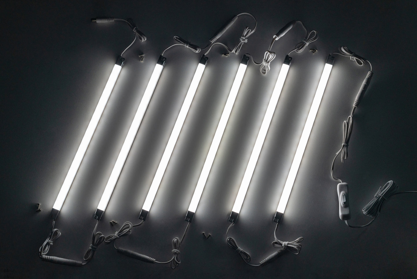 Cefrank LED-Lichtleisten-Kit, (6) verbindbare 12-Zoll-Lichtleisten + Wippschalter + Netzteil, Unterschrankbeleuchtung, Waffenschrank, Schließfach, Schrank, Regal, Vitrinenbeleuchtung